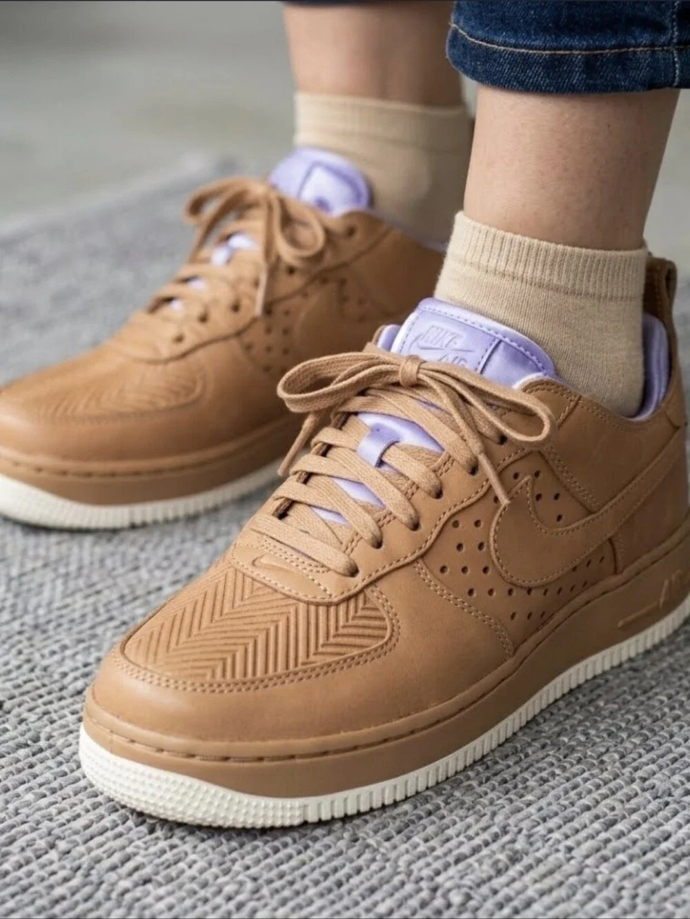 ❤️NIKE NWOT! Women's Force 1 sneakers 🤍size 6